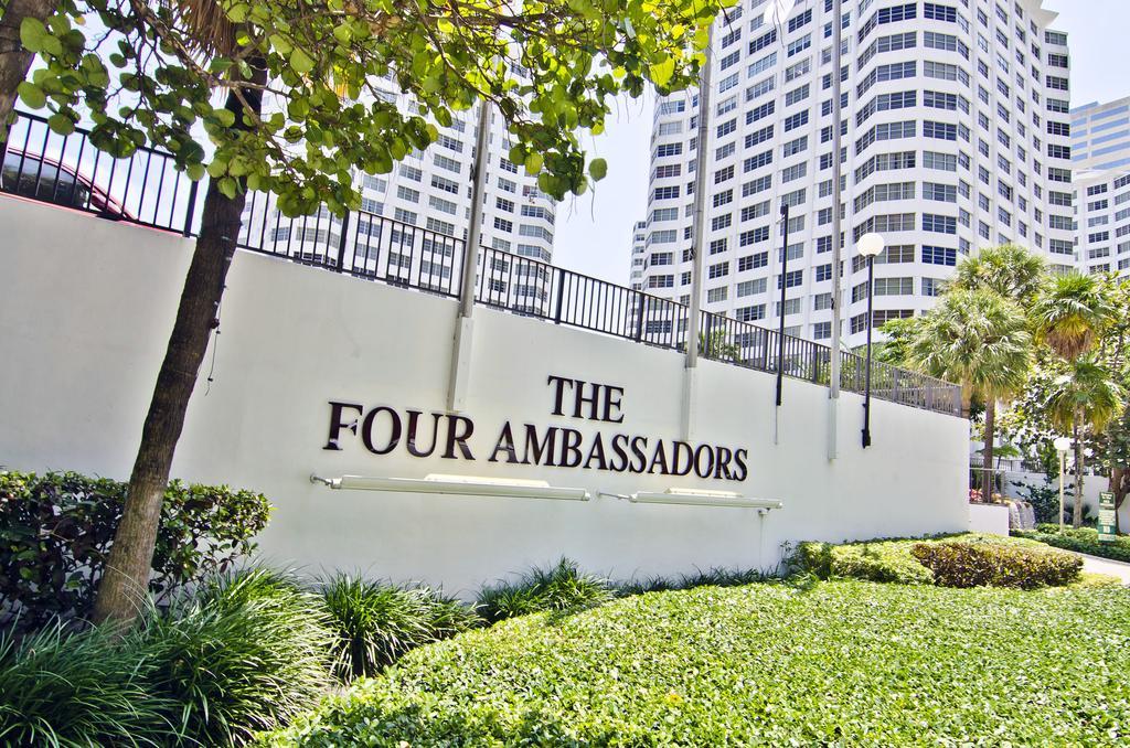 Four Ambassadors Apartments Μαϊάμι Εξωτερικό φωτογραφία